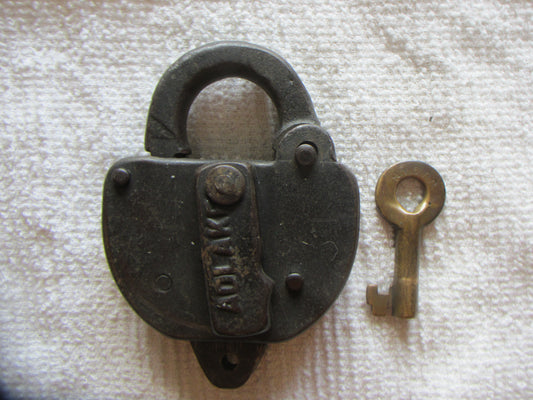 New York Central Lock & Key Set ( Old )