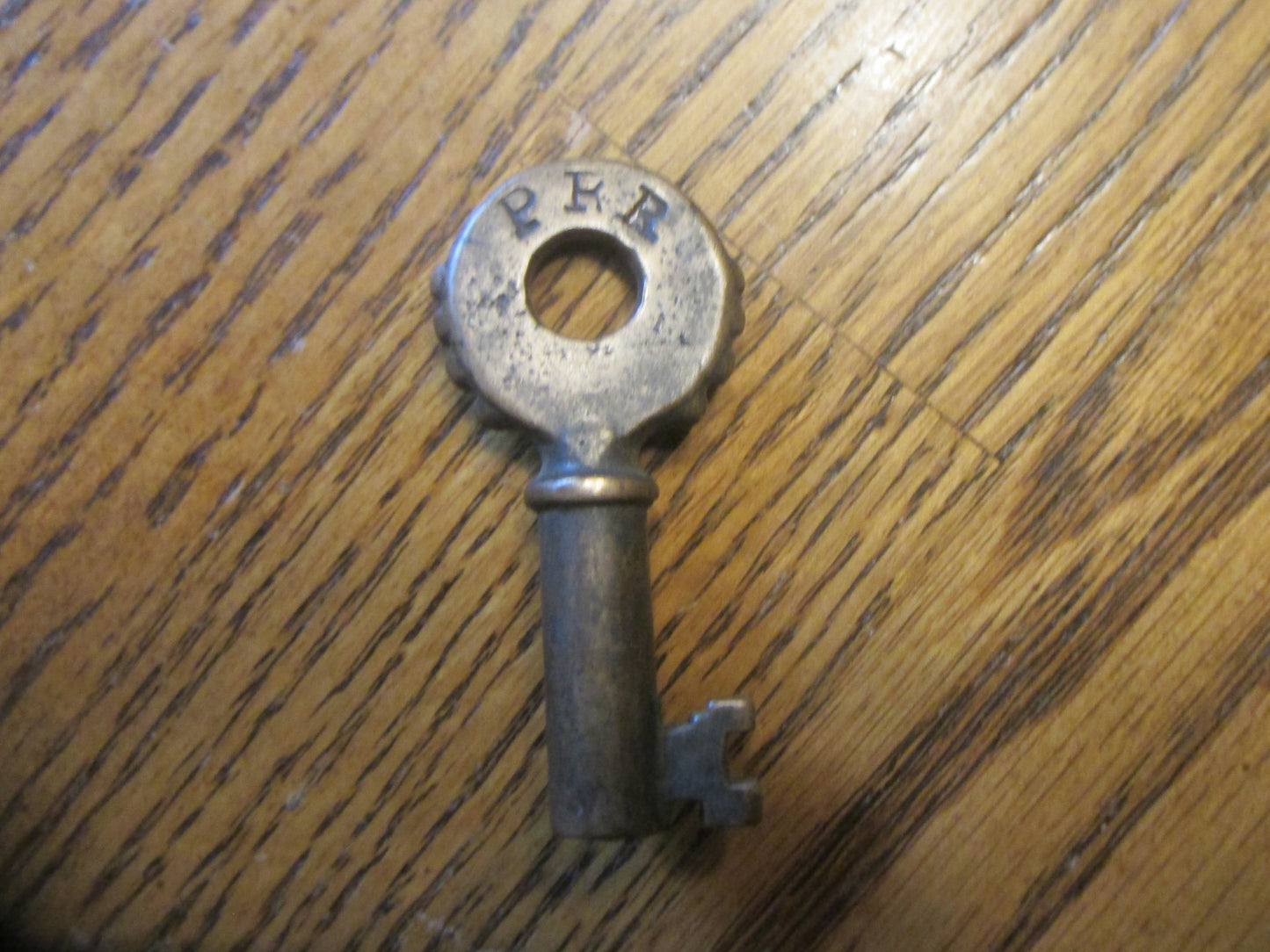 Pennsylvania Knobby Key ( BG )