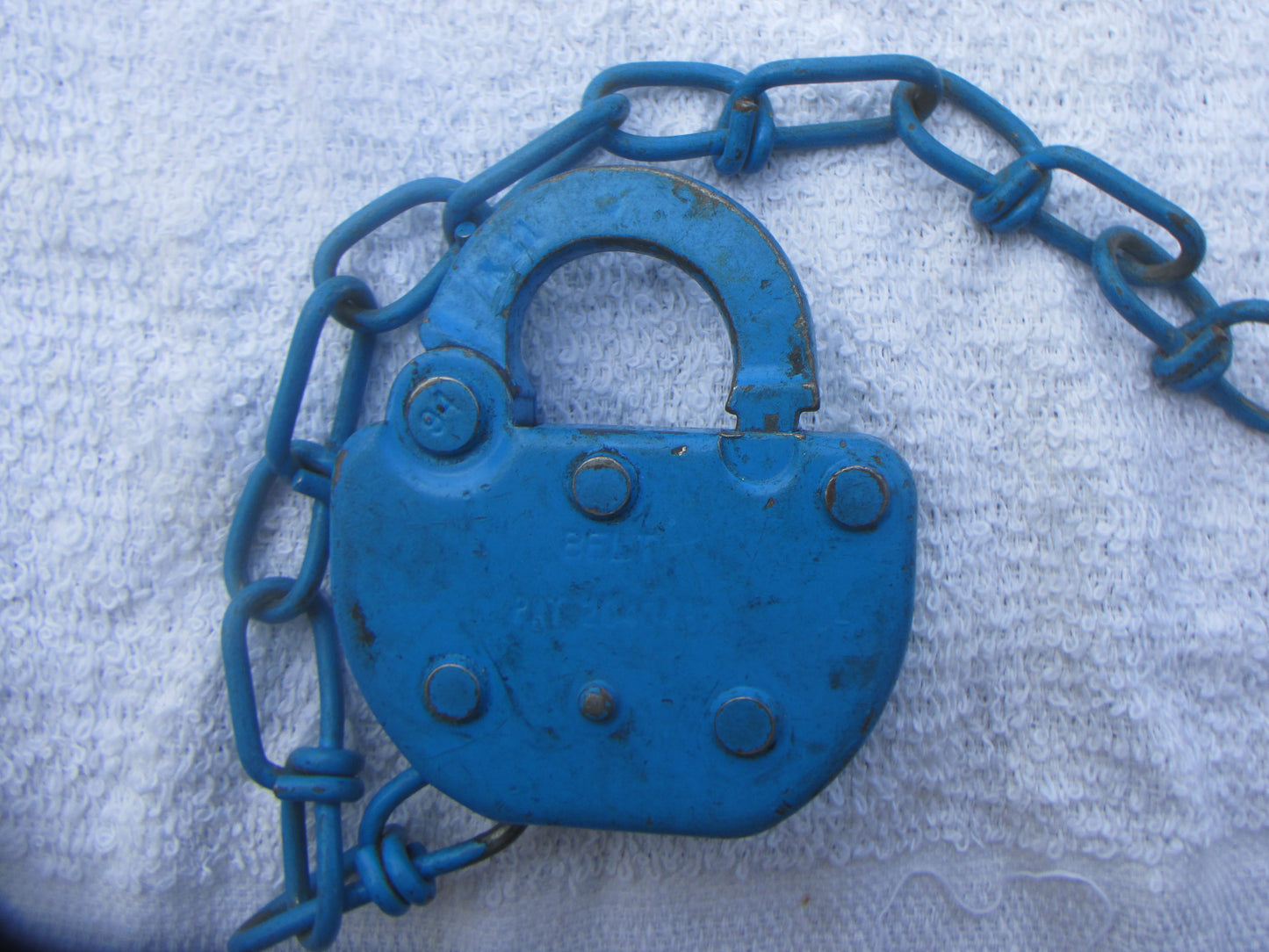 BELT Rip Track Lock ( Green Sticker Lock )