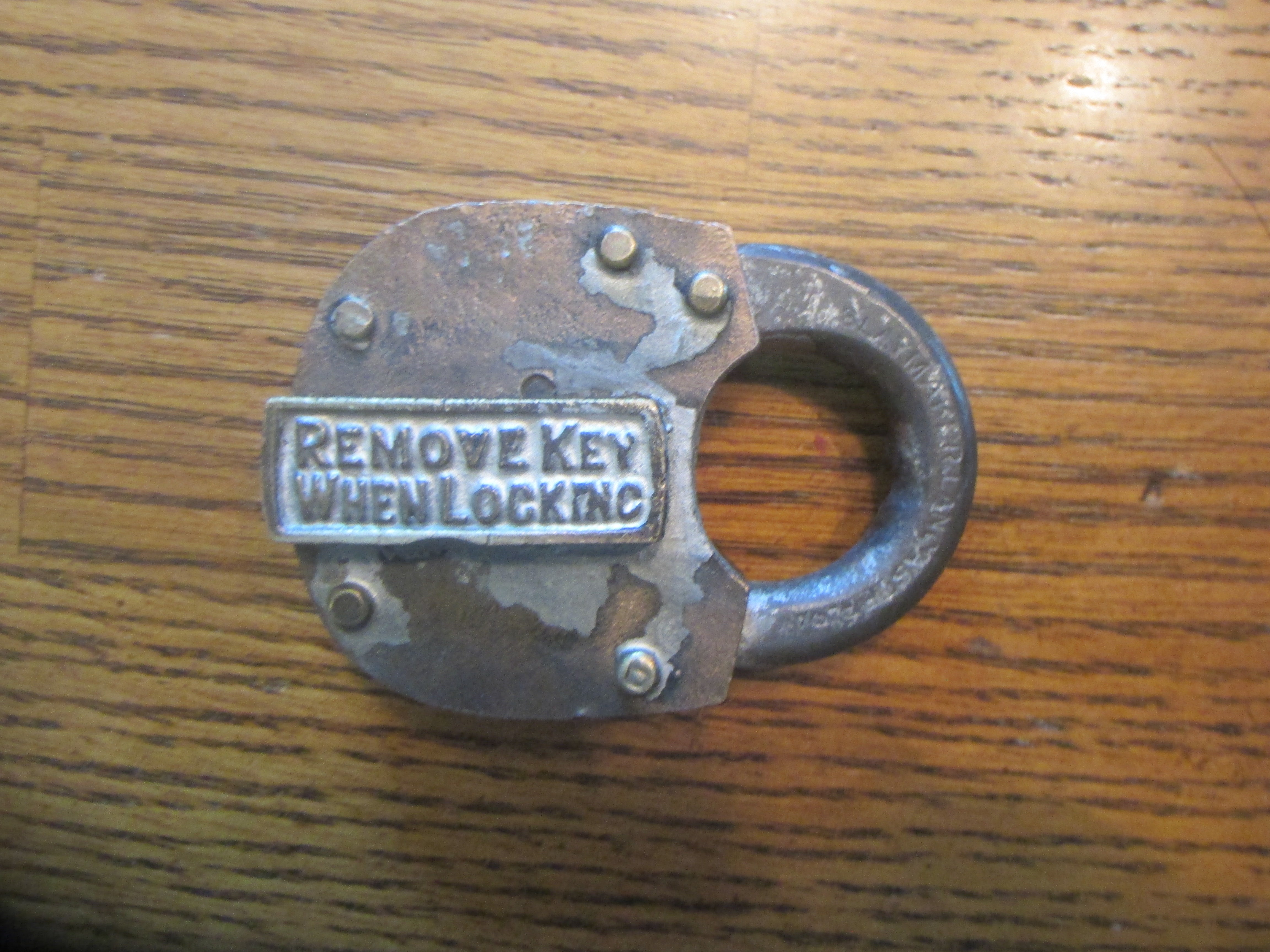 CM&STP signal lock – Midwest Railroad Emporium