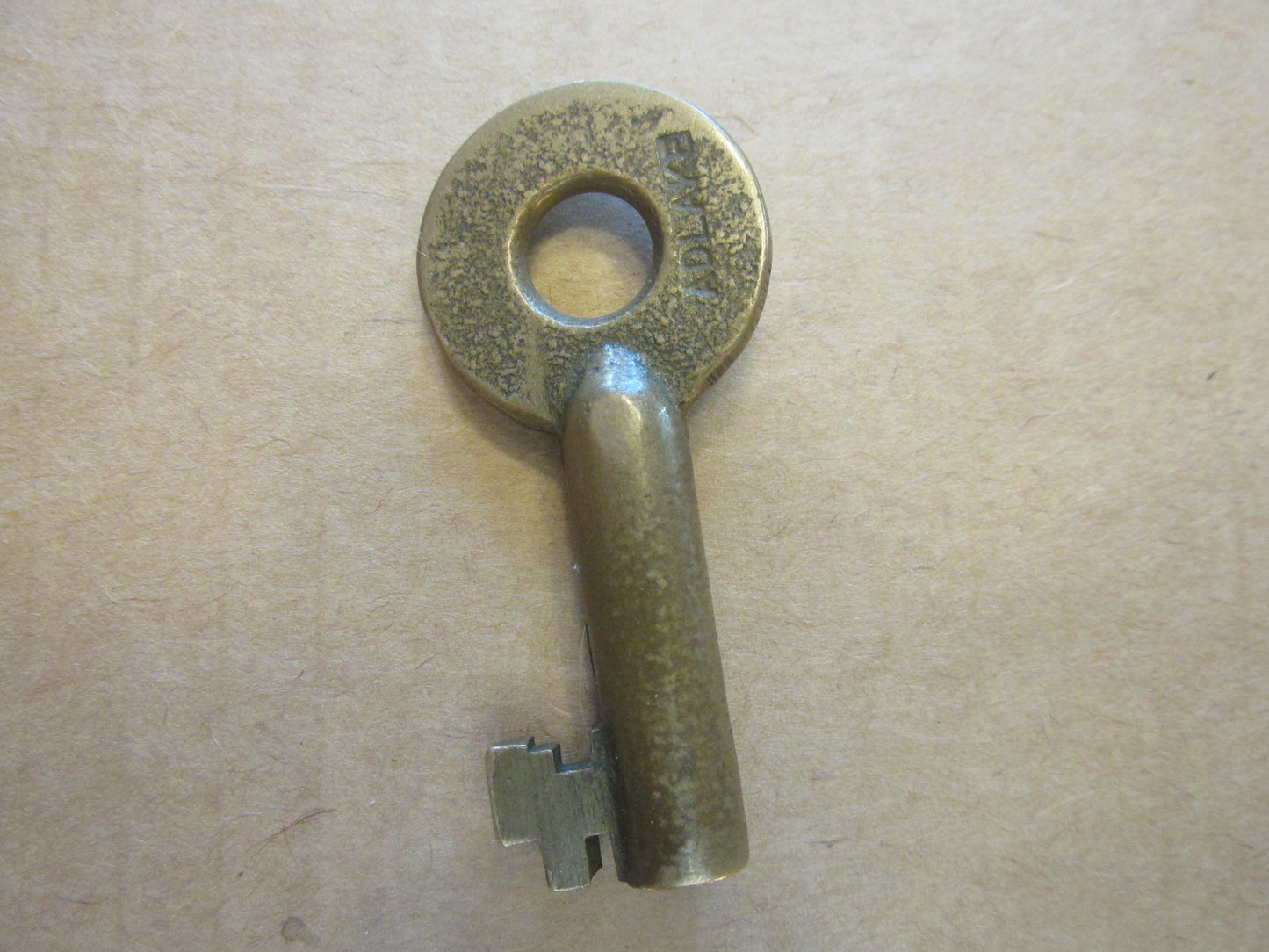 ERIE Key ( E RR )