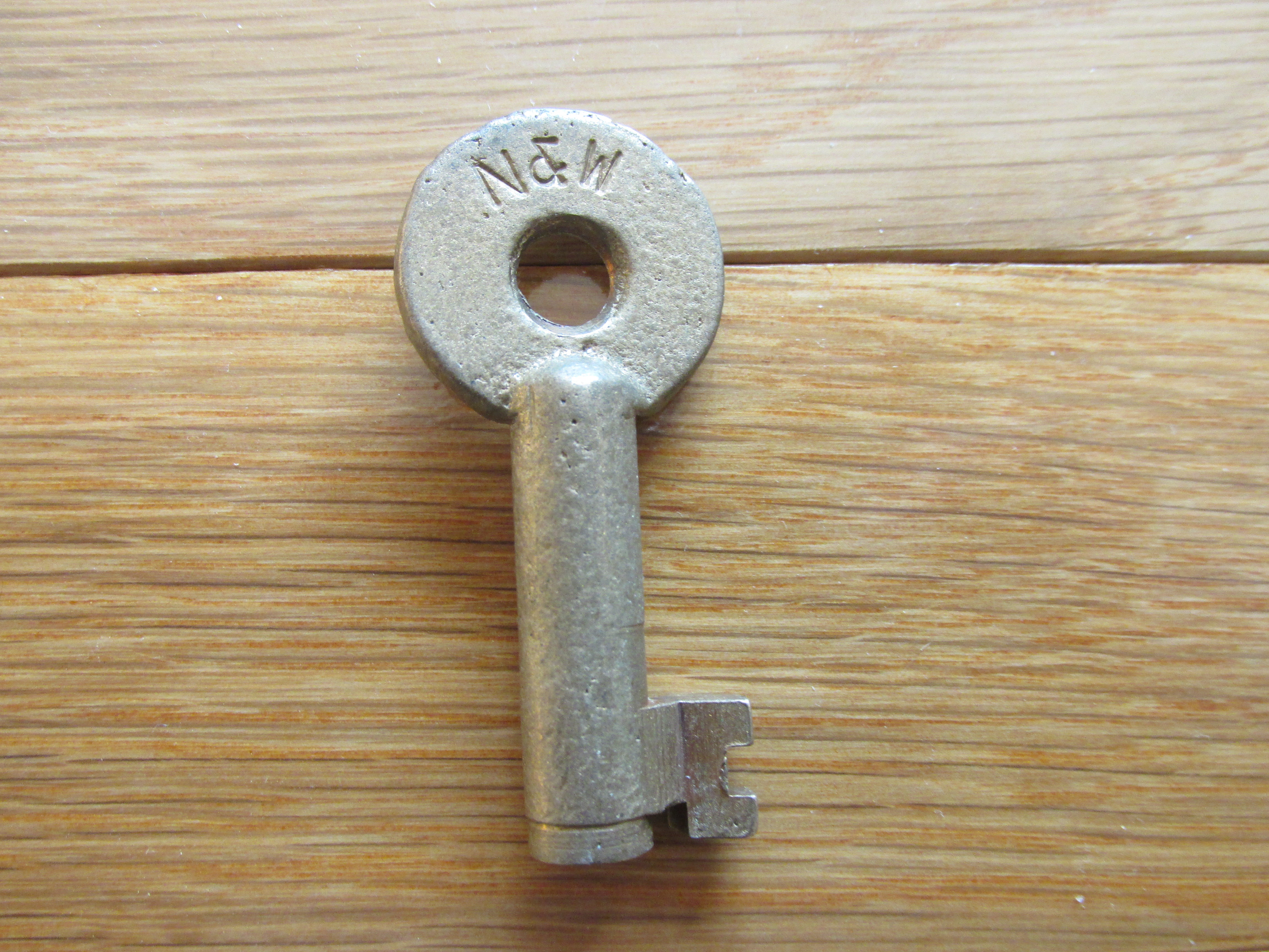 Nw Keys N & W Key ( W&LE cut ) – Midwest Railroad Emporium