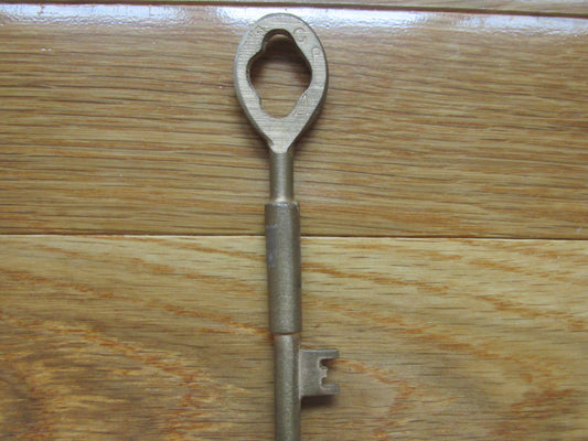 Canadian Pacific Coach Key ( VIA )