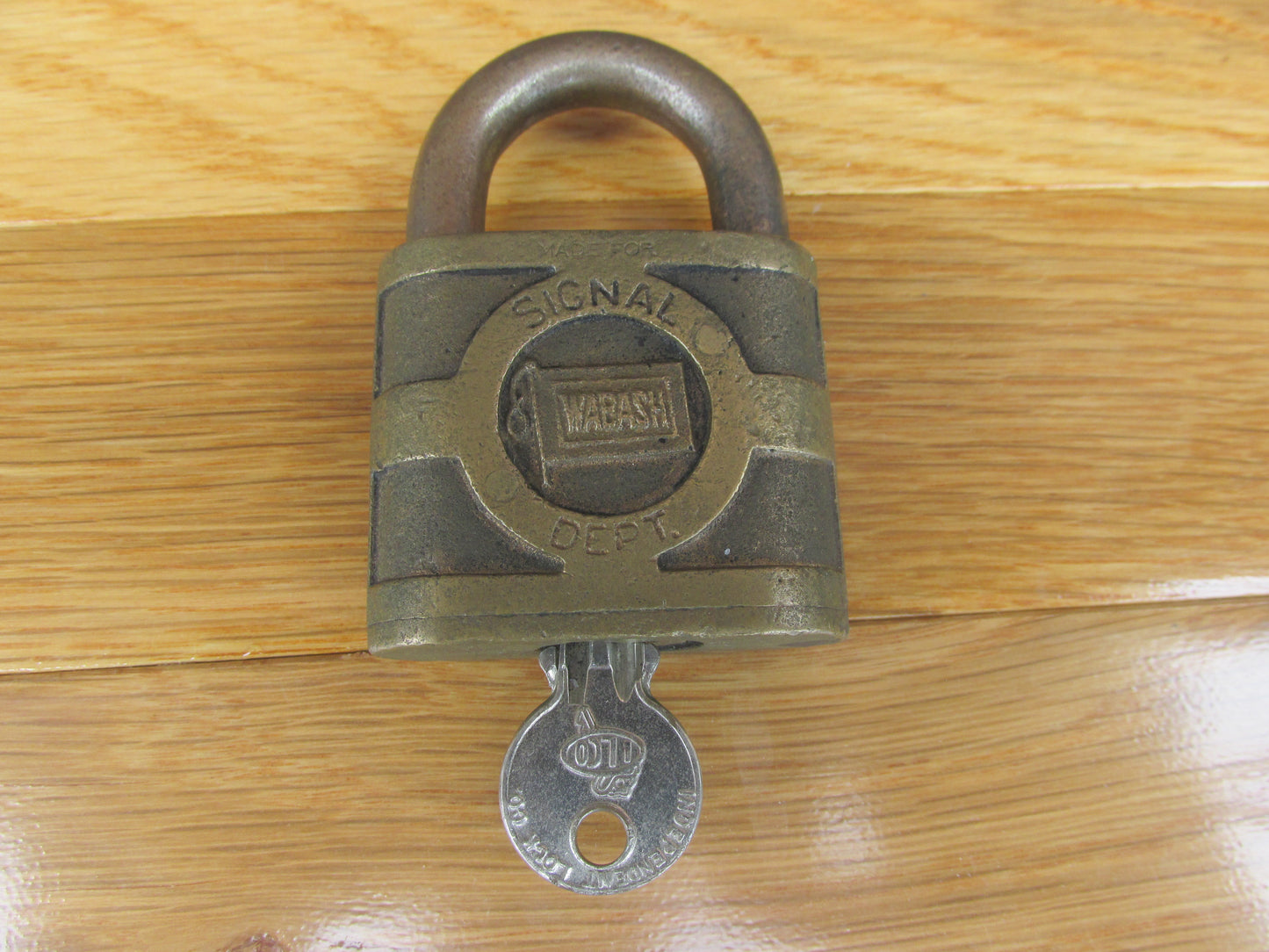 Wabash Logo Signal lock